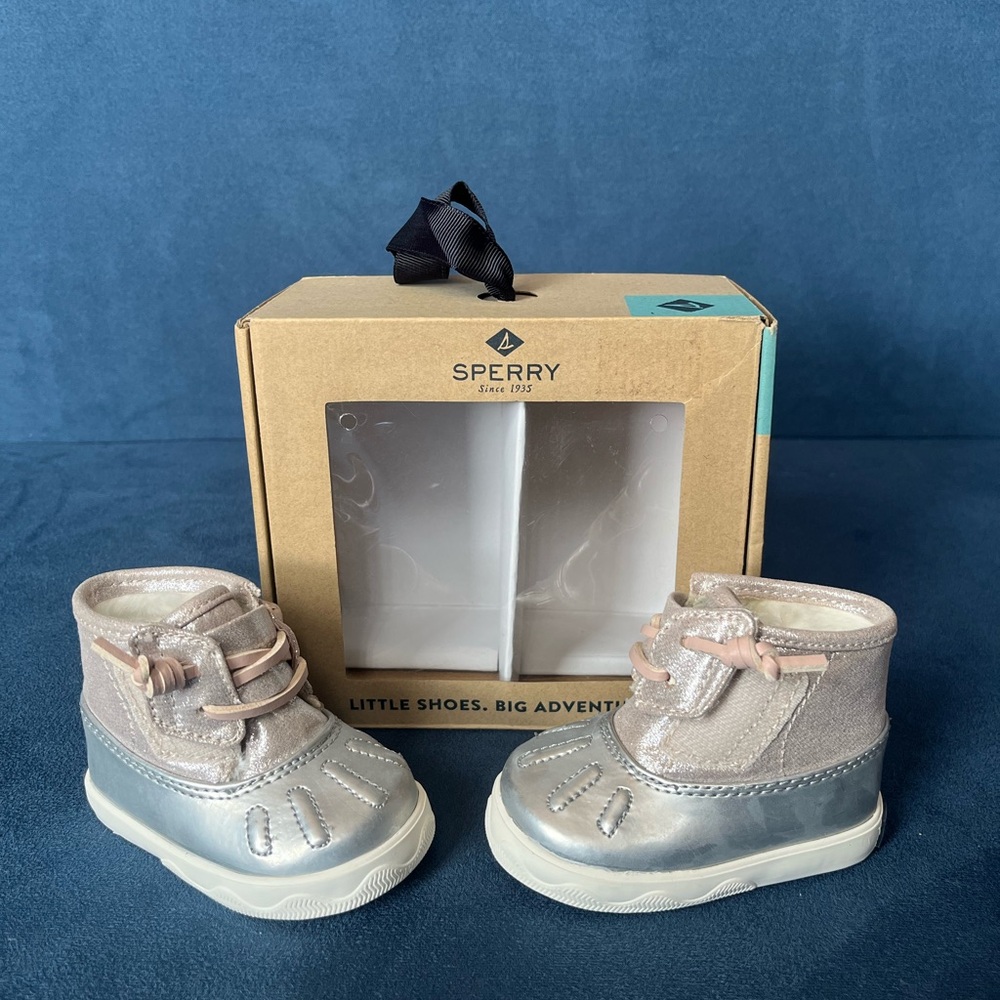 NIB Sperry Icestorm Crib Blush/Silver Girls Boots Size 1M. No issues .